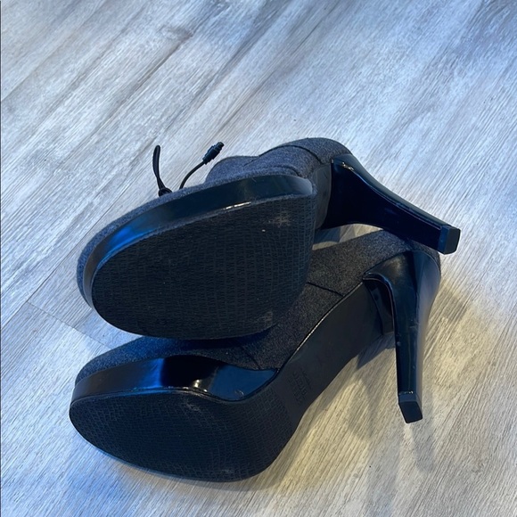 Stuart Weitzman Tweed heels Booties Grey Size 9 - Picture 10 of 12